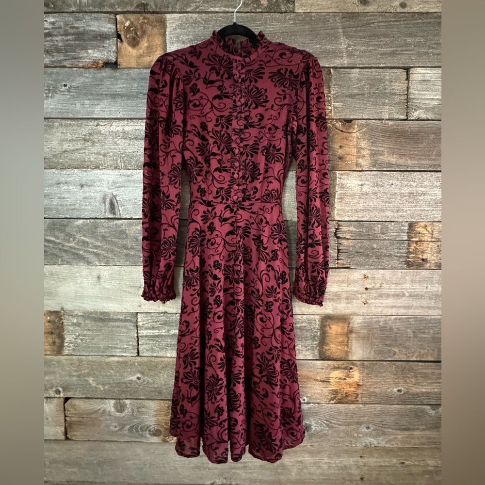 UNIQUE VINTAGE Burgundy Mesh and Black Floral Velvet Swing Dress size XS